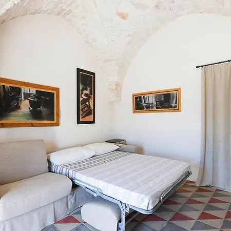 - Iap021011-a Apartament